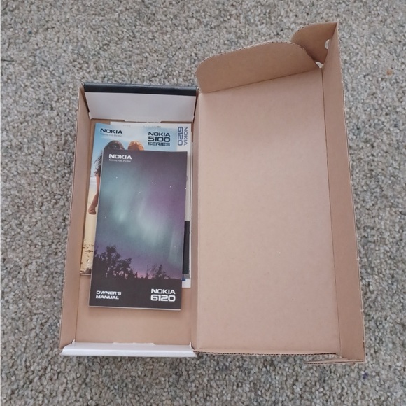 Nokia 6120 analog cell phone. Vintage collection. Used in box. - Picture 3 of 4